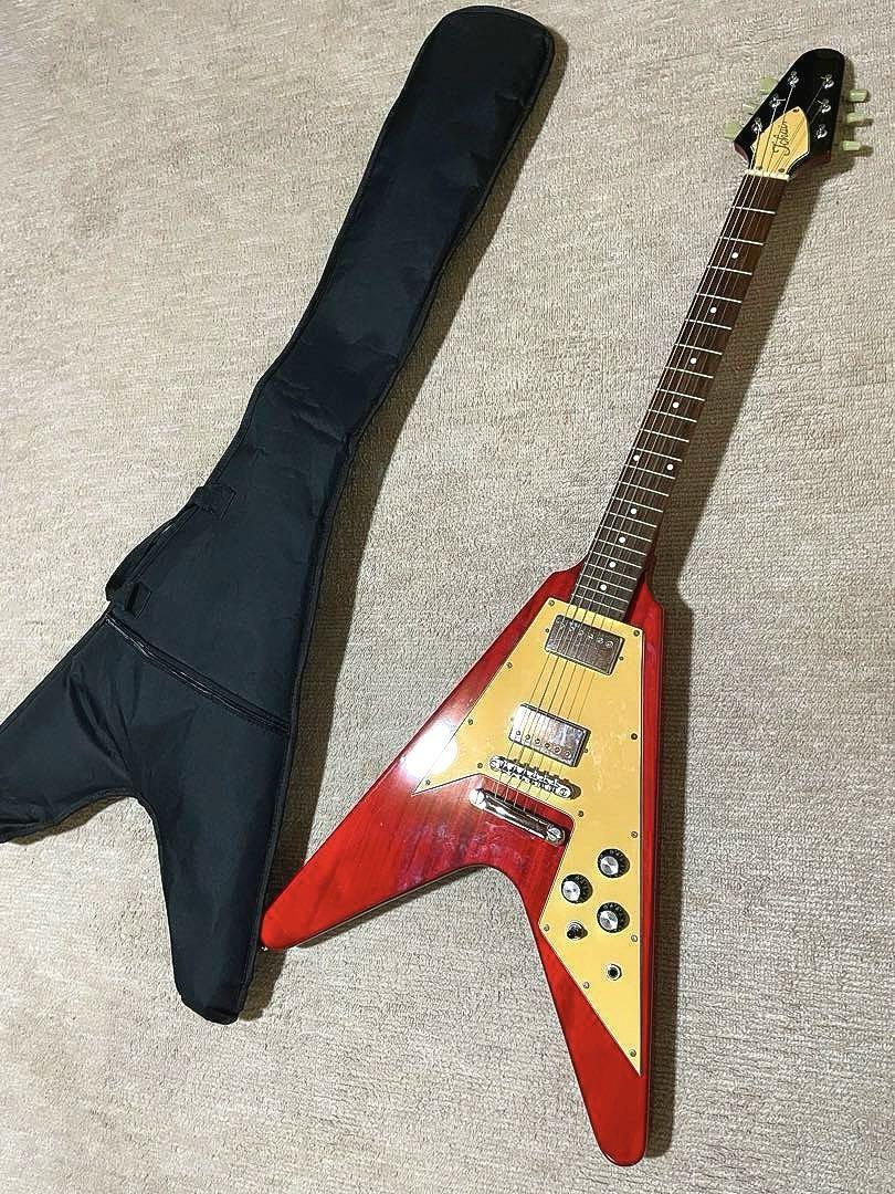 音出し良好♪Tokai FV-58 Flying V エレキギター ケース付き Tokai - 音出し良好♪Tokai FV-58 Flying V エレキギター ケース