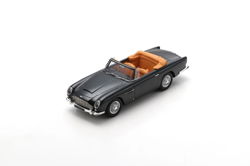 Schuco 450065400 ASTON MARTIN DB5 Convertible 1963 Noir 1/18 - Photo 1/1