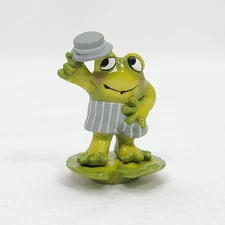 Wee Forest Folk "FREDDIE FROG" F-8 ©1997 Grey/blueish w/Box -WF114
