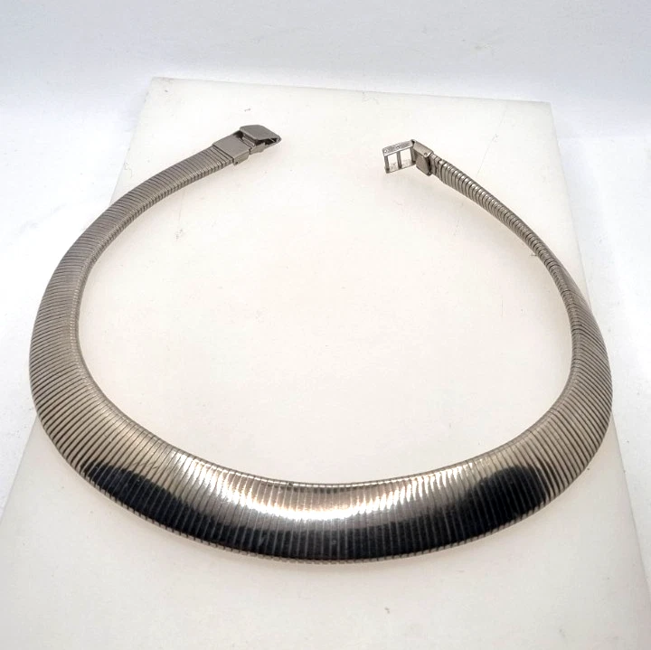 CHOKER COLLANA GIROCOLLO  LOTTO  ARGENTO E NERO COLLANA MODA   COLLANA TENDENZA - Immagine 2 di 4