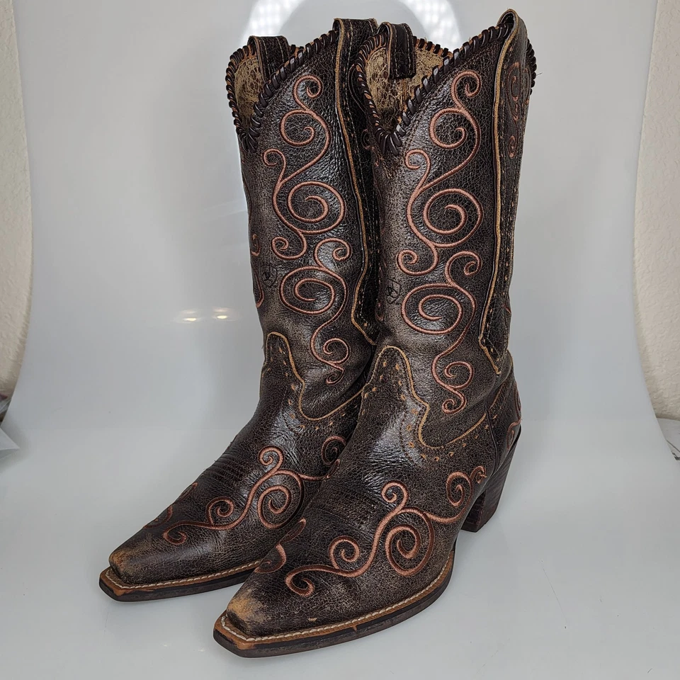 Botas ocidentais Ariat Shelleen marrom desgastado com bordado creme biqueira recortada 7B - Imagem 2 de 4