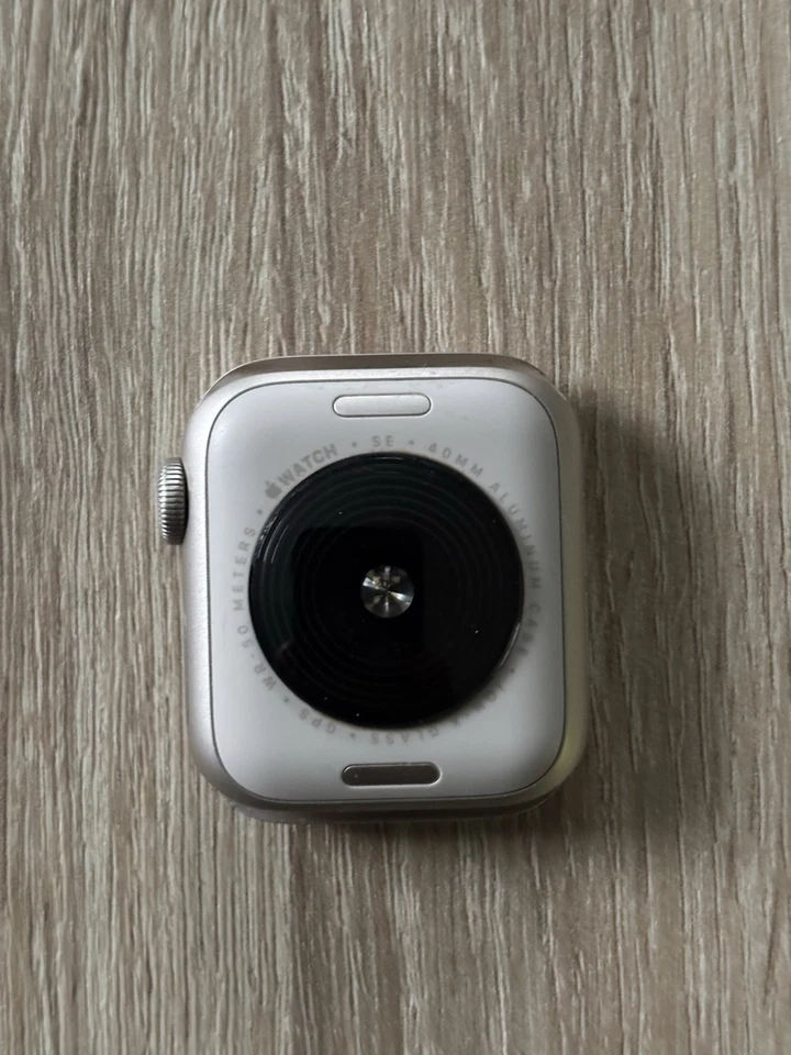 Apple Watch SE (2nd generation), Foto 3 von 5