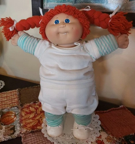 CPK GIRL RED BRAIDS BLUE  EYES,  ONE DIMPLE, ONE TOOTH, ORIGINAL CLOTHING, HM 3