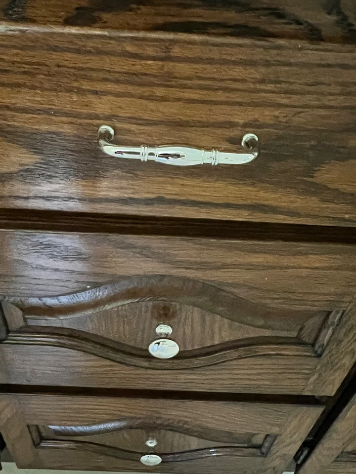 Mueble de gabinete cromado Allison 5 tiradores de 3" agujero a agujero nuevo en paquete Foto 4 de 4