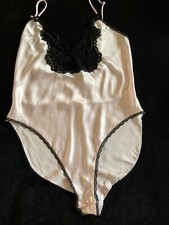 VINTAGE BODYSUIT TEDDY LINGERIE LT. PINK SATIN  BLK LACE AMANDAS CLOSET sz M