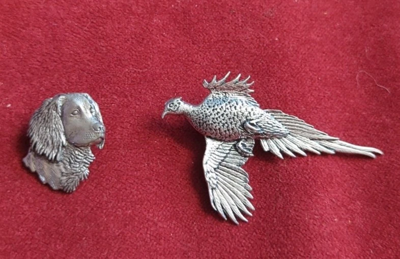 Golden Retriever Pin Badge Brooch Pewter Family Pet Happy Dog Badge By A R Brown
