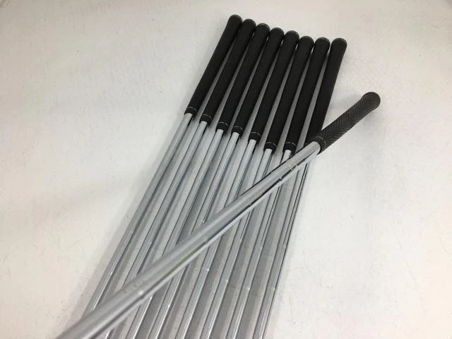 Taylormade SLDR 2014 Iron Set 4-9+Pw+Aw+Sw N.S.Pro 930GH Flex-S 9pcs Golf Clubs - Image 3 of 4