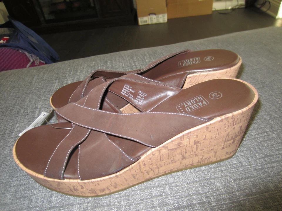 Sandalias de mujer Faded Glory suela de cuña marrón talla 9 1/2 Foto 2 de 4