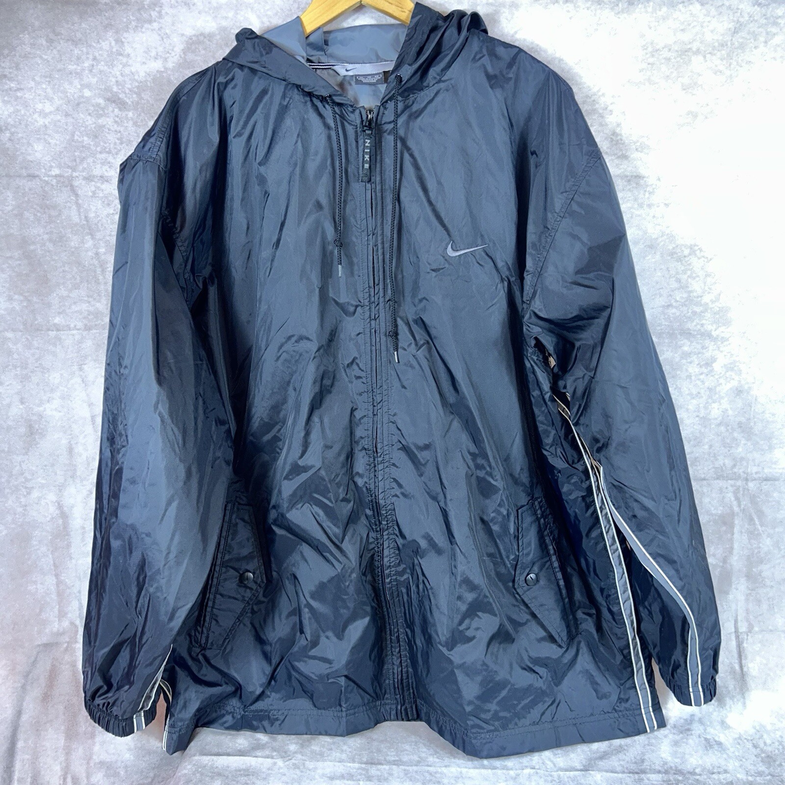 SACAI X NIKE Giacca a vento vintage NIKE Swoosh Check nera full zip XL scritta **