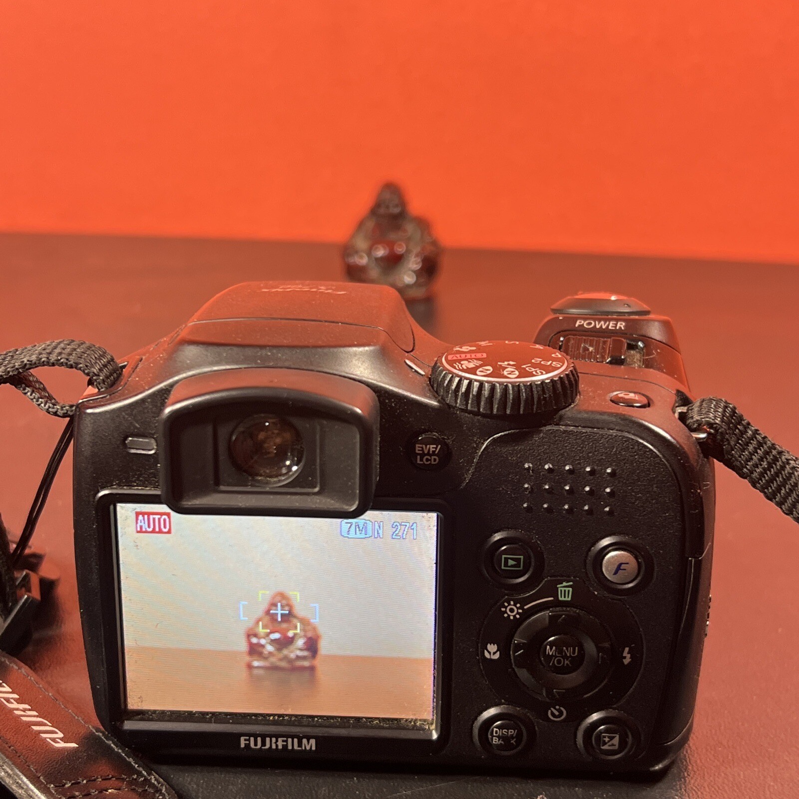 Fujifilm FinePix S700 10x Optical Zoom 7.1 Mega Pixel Digital Camera w