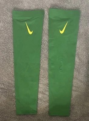 Oregon Ducks Team Issued Size: L/XL Nike Pro DRI-FIT 3.0 GREEN 17” Arm Sleeves