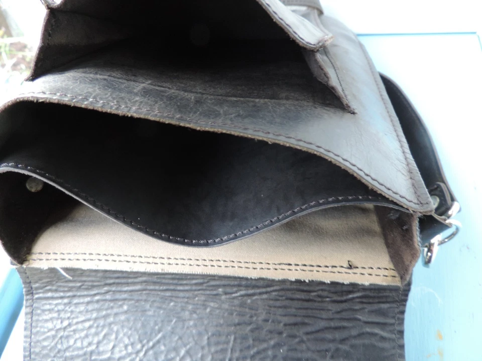 Vintage 1970's Cactus leather black cross body unisex shoulder bag Punk look - Image 4 of 4