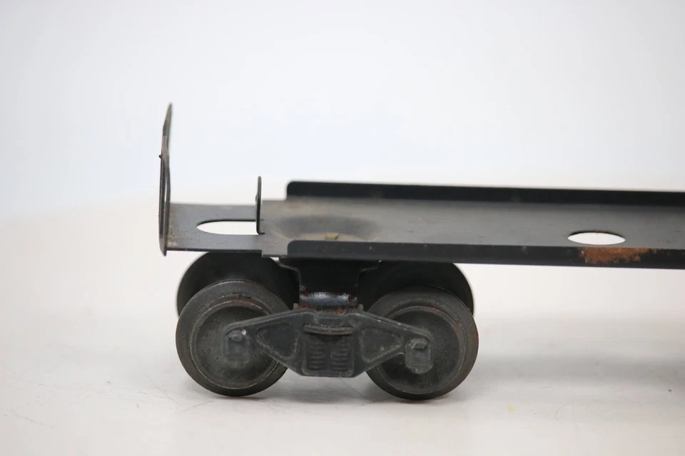 Lionel O Gauge Caboose 8 Wheel Train Car Chassis with Coupler, Wheels, Rails. - Image 2 of 4