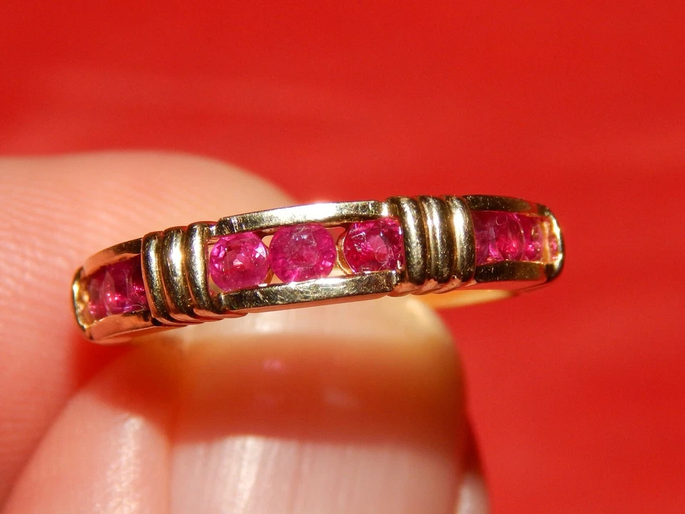 14K YELLOW GOLD  EFFY 1/2 TCW   RUBY BAND STACKING RING  SIZE 6.75 SIZEABLE  - Image 2 of 4