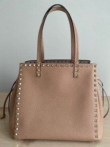 valentino rockstud nude bag