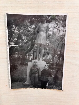 1970s Boy Baby Children Monument Statue Vintage photo Old photo