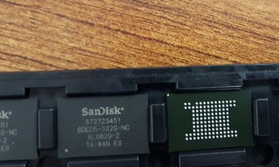 LOT OF 3 PCS. SANDISK SDED5-002G-NCT EMBEDDED FLASH DRIVE