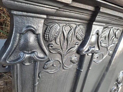 Art Nouveau cast iron fireplace mantel surround fireplace CAST IRON SURROUND - Picture 9 of 10