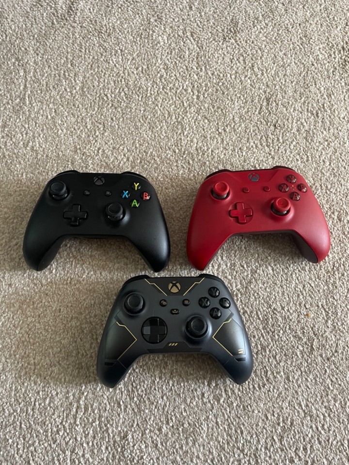 Xbox Series X Halo Infinite Limited Edition Console In Box with 3