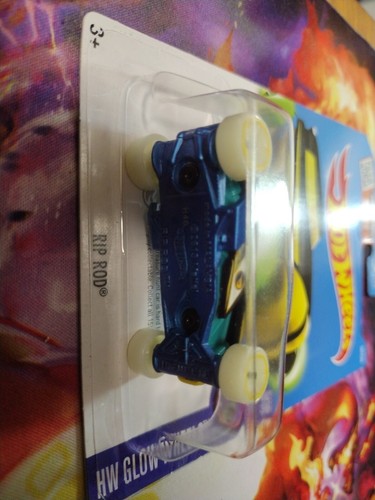 2016 HOT WHEELS TREASURE HUNT RIP ROD #50/250 HW Glow Wheels 5/10 - Picture 5 of 5