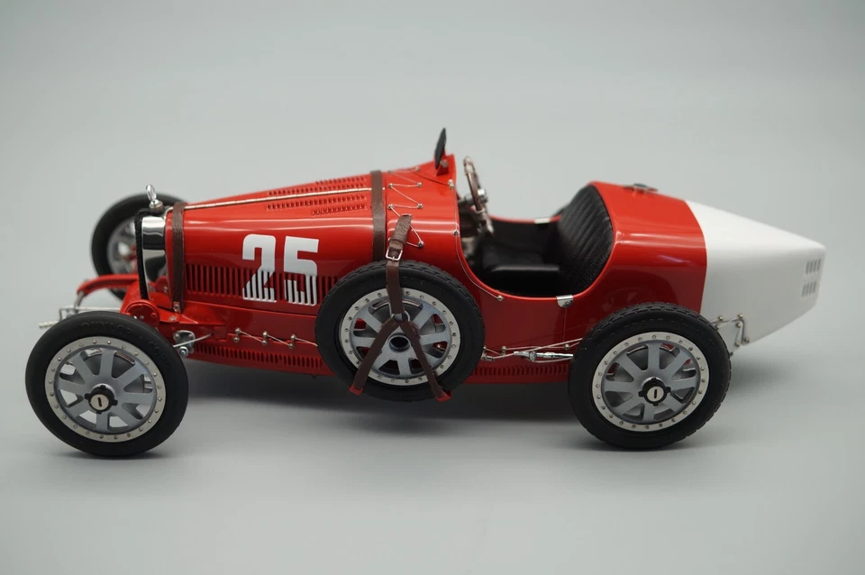 1:18 Bugatti T35 Nation Color  - Portugal #25 CMC M-100 009  -pre-owned-TS482 - Bild 2 von 4
