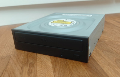 LG Super Multi DVD Writer GH24NSD1