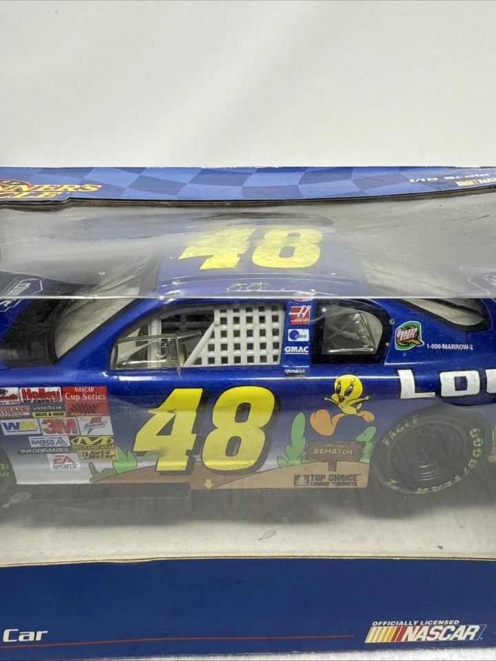 1:18 ACTION WINNER'S CIRCLE 2002 #48 LOWES LOONEY TUNES REMATCH JIMMIE JOHNSON - Image 3 of 4