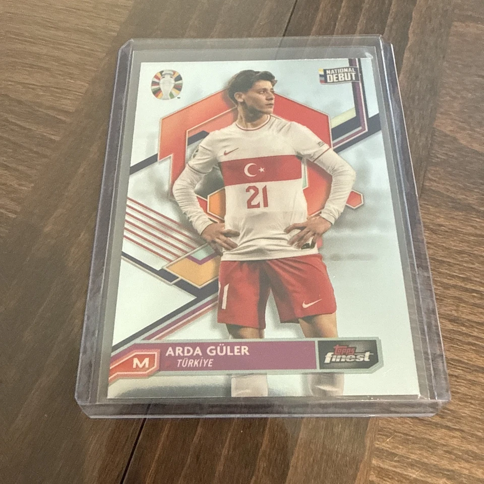 Tarjetas Topps Finest Arda Guler 2023 Foto 2 de 2