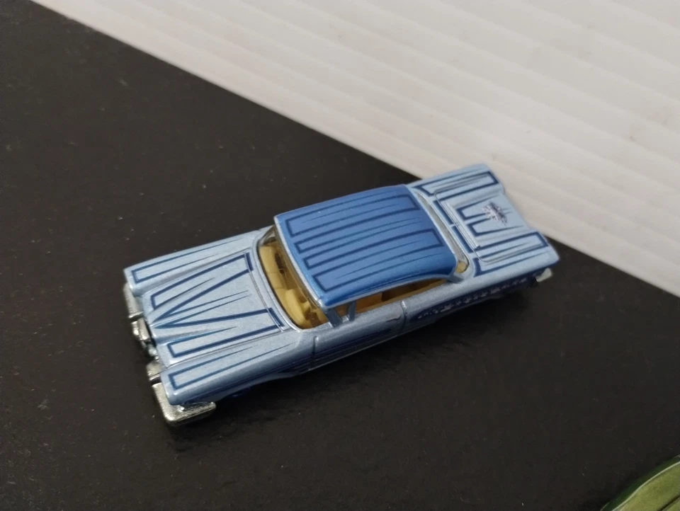 DIECAST HOT WHEELS HOLIDAY 58 EDSEL  - Image 2 of 4