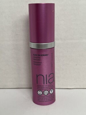 Strivectin NIA GLOW ON DEMAND Energizing illuminator, 1 FL. OZ.