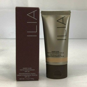 ilia tinted moisturizer