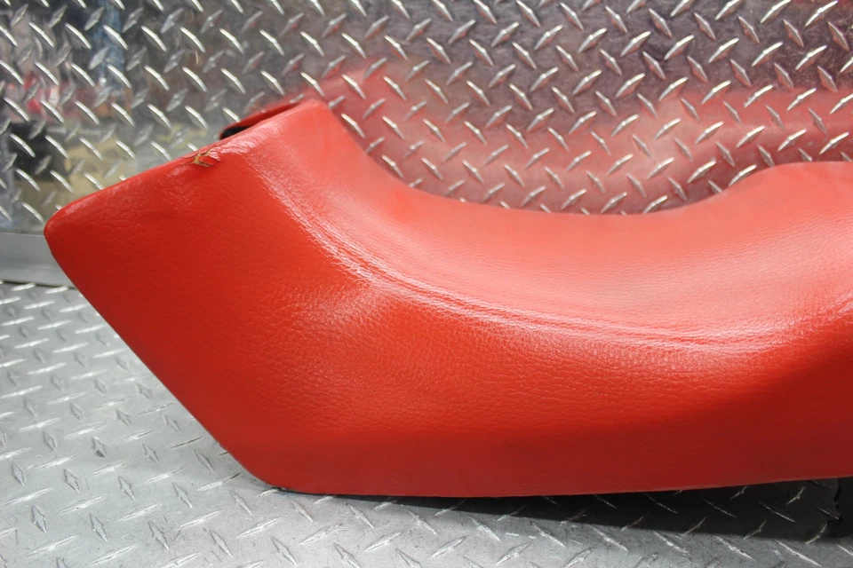Honda Interceptor 500 1986 VF500F asiento delantero rojo sillín 77200-KE7-000ZB Foto 3 de 4