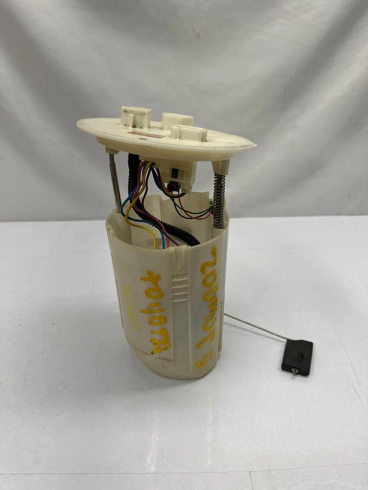 Toyota Highlander fuel pump 2017 to 2019 assembly OEM 770200E130 3.5L vin Z - Image 2 of 4
