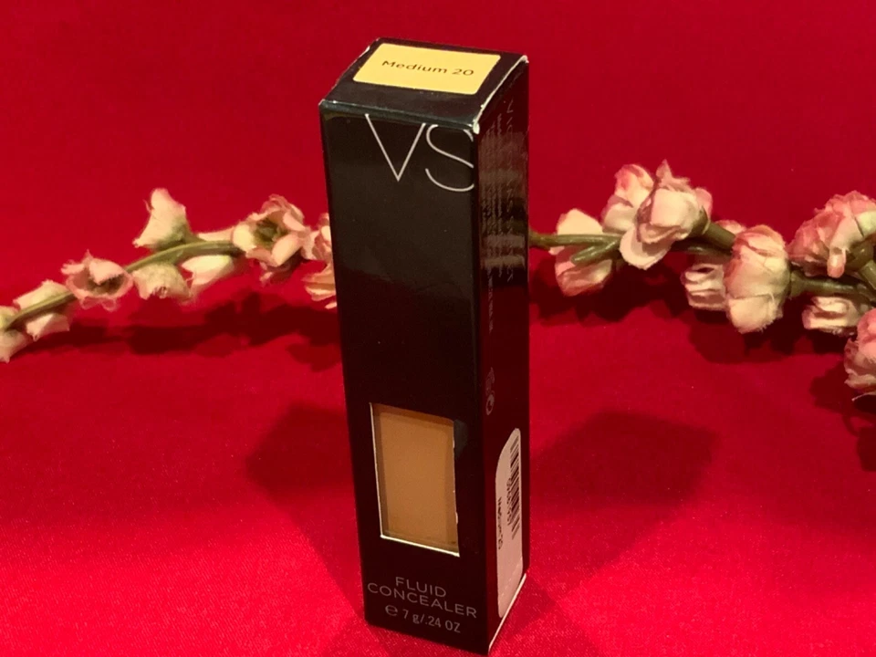 NUEVO CORRECTOR FLUIDO VICTORIA'S SECRET Mediano 20 ❤️ 7g/.24OZ Hecho en EE. UU. Foto 2 de 4