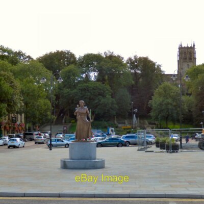 Foto 6x4 Gracie Graces Rochdale Diese lebensgroße Statue von Gracie Fields c2016