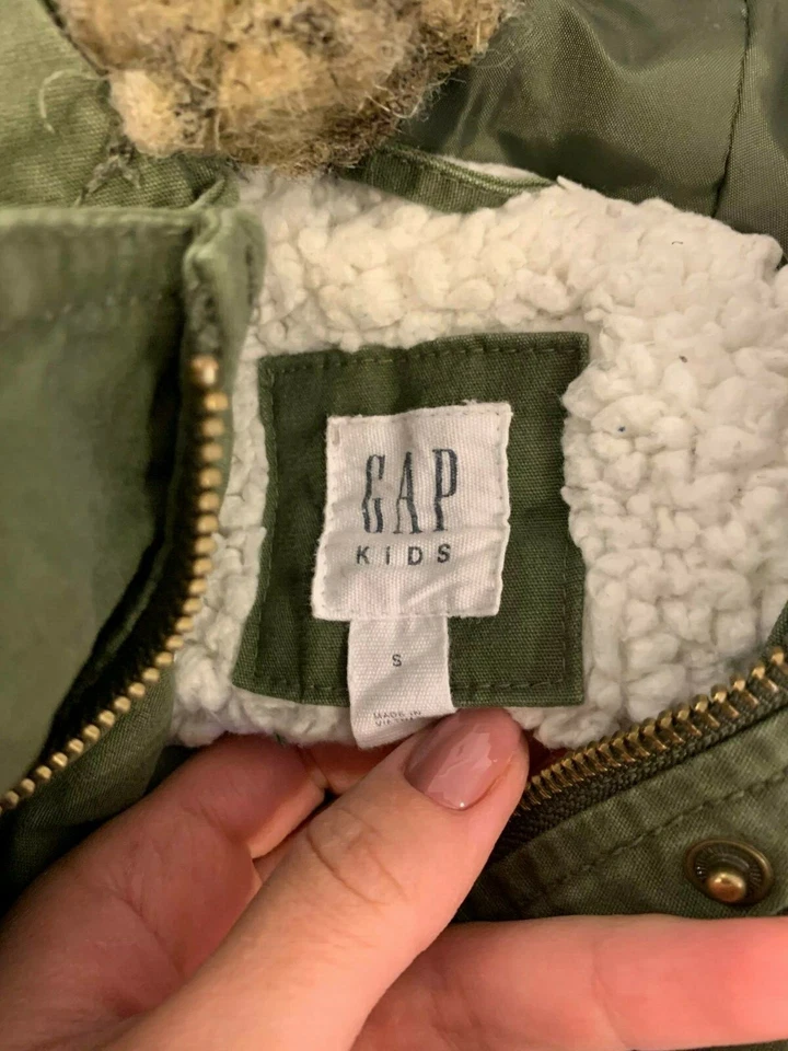 Gap Kids Jacket Zip Front Faux Fur Hood Trim Soft Lining Khaki Size S 6-7 YRS - Image 3 of 4