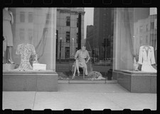 Photo:Chicago Illinois 1941 Window Display Storefront Mannequin Dresses