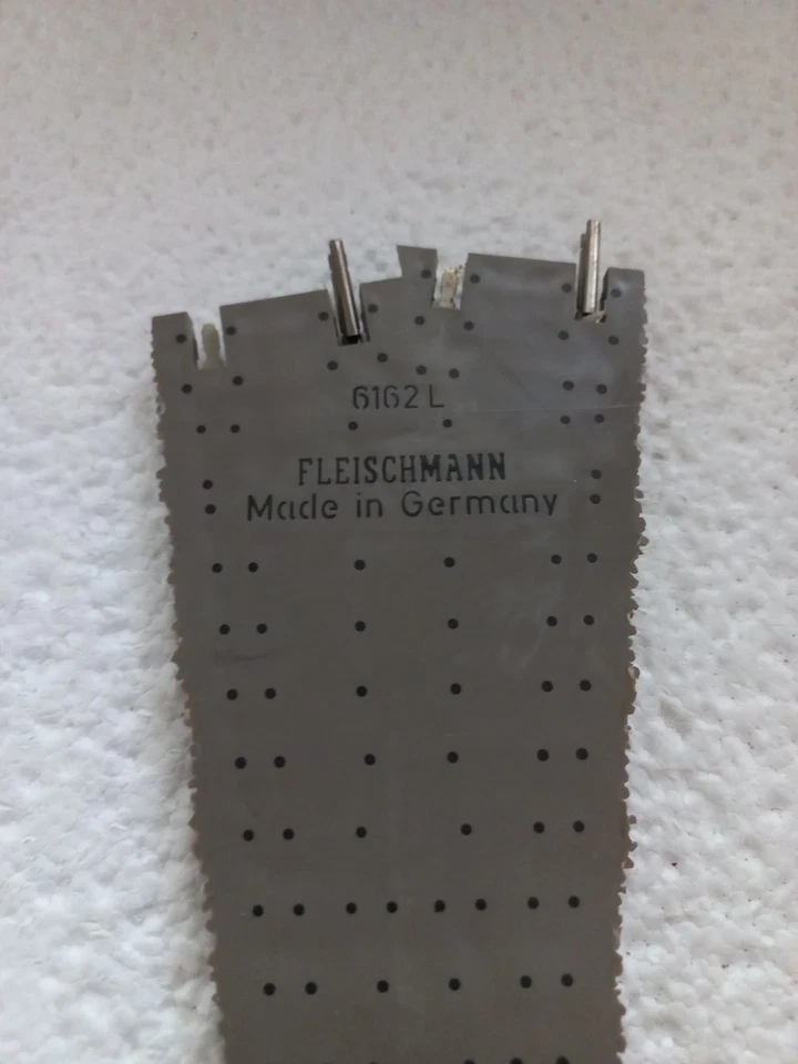 Fleischmann 6162 L H0 - Incrocio 18° a sinistra 200 mm con massicciata - Immagine 4 di 4