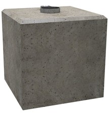 Betonfundament mit Bodenhülse Ø76 und Feststellvorrichtung für Schilderpfosten