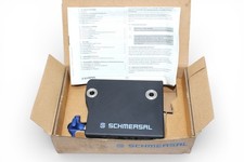 SCHMERSAL AZM300Z-I2-ST-1P2P SOLENOID INTERLOCK SAFETY SWITCH 103001439
