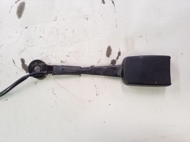 Hebilla de cinturón de seguridad delantero izquierdo del conductor | Se adapta a Geo Metro 1996-2001 Foto 2 de 4