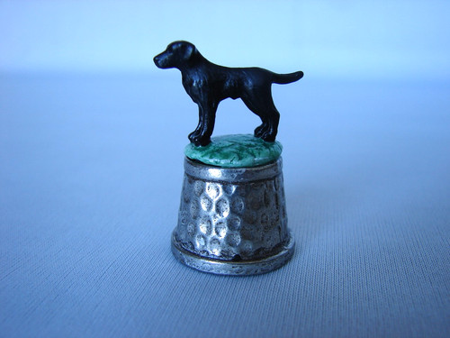 BLACK LAB/LABRADOR FIGURINE DOG Collectible Metal Thimble