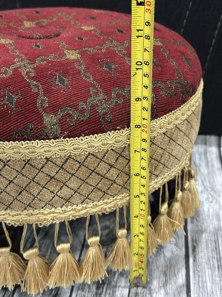 Banqueta redonda tradicional de mistura de algodão com franja vermelha e dourada - Imagem 3 de 4