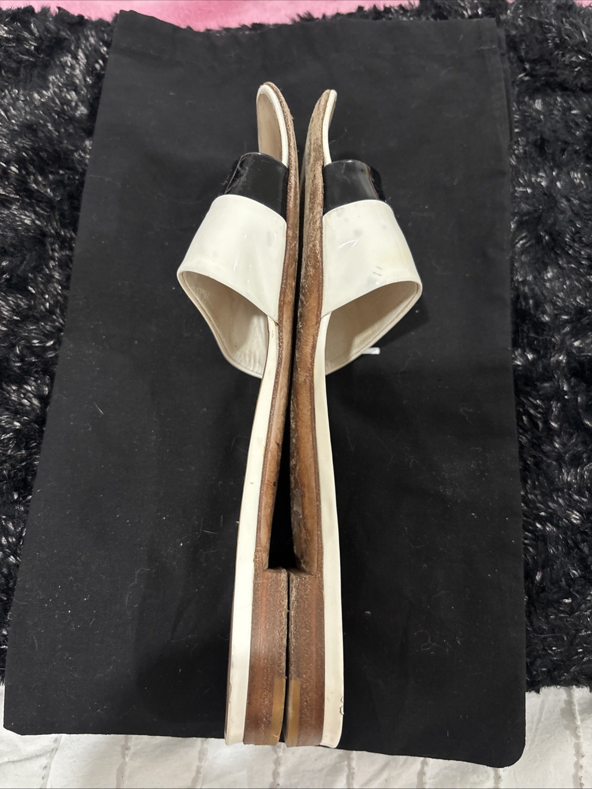 CHANEL CC LOGO INTERLOCKING White/Black Patent Le… - image 3