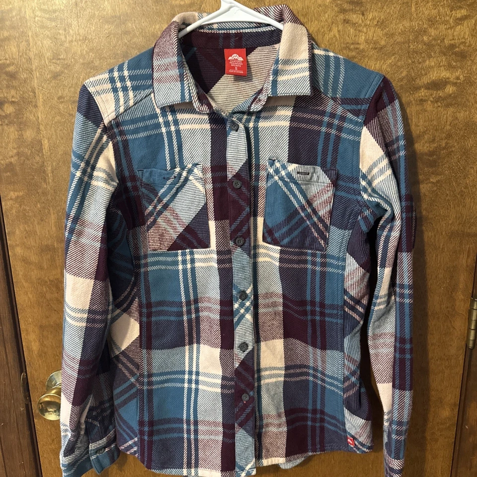 Franela con botones de manga larga a cuadros Eastern Mountain Sports para hombre talla pequeña Foto 2 de 4