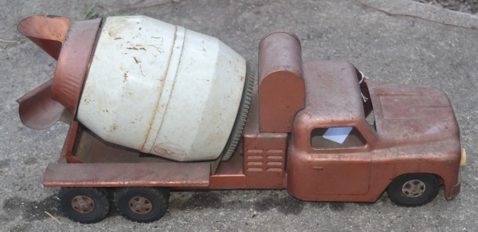 Camión mezclador de cemento de concreto Structo de 10 ruedas listo para mezclar Foto 4 de 4