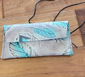 Saddle Pouch Phone Holder Leather Feathers Turquoise White Horse Tack Bag