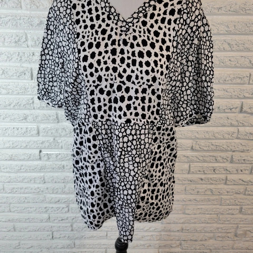 Blusa Médica Urbane Unisex Extra Grande XL Negra Blanca Acuarela Algodón Ligera Foto 4 de 4