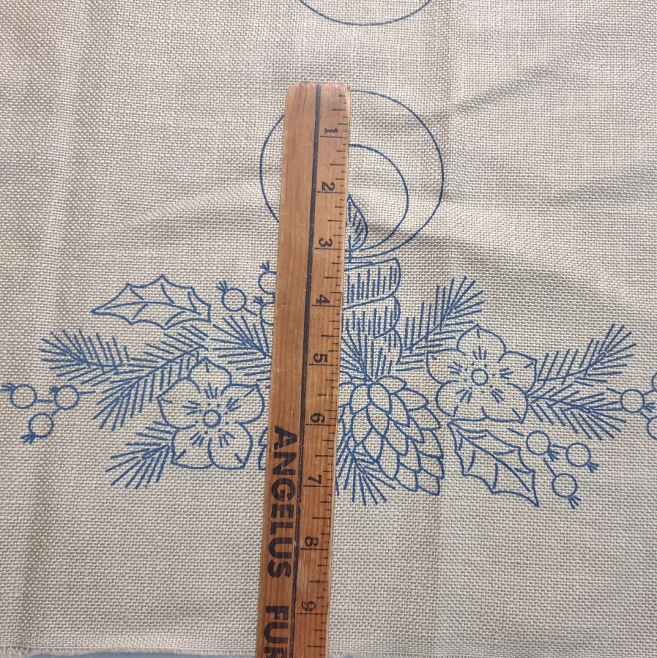 1 Pair Christmas Candle Centerpiece Crewel Panel Stamped Canvas 12x16" - Image 4 of 4