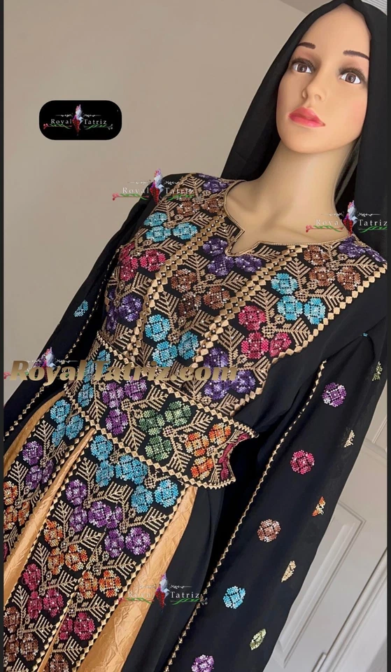 Tatreez Real Floral Bordado Tradicional Thoub Con Satén Elegante Foto 2 de 4